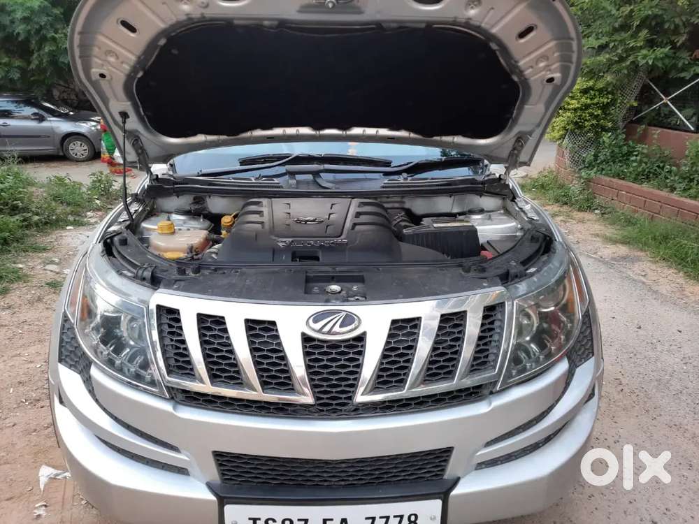 Xuv500 Very Good Maintened With Showroom Track