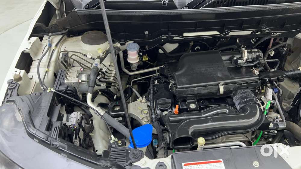 Maruti Suzuki Brezza Vxi At, 2024, Petrol