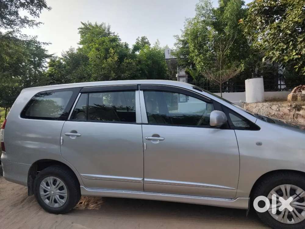 Toyota Innova Diesel 2014