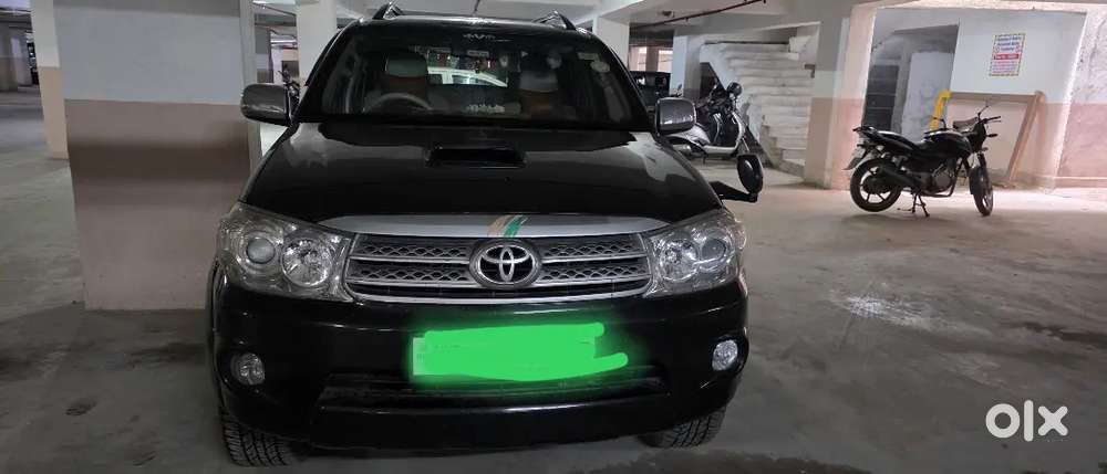 2011 Toyota Fortuner 4x4 - Valid Till 2031