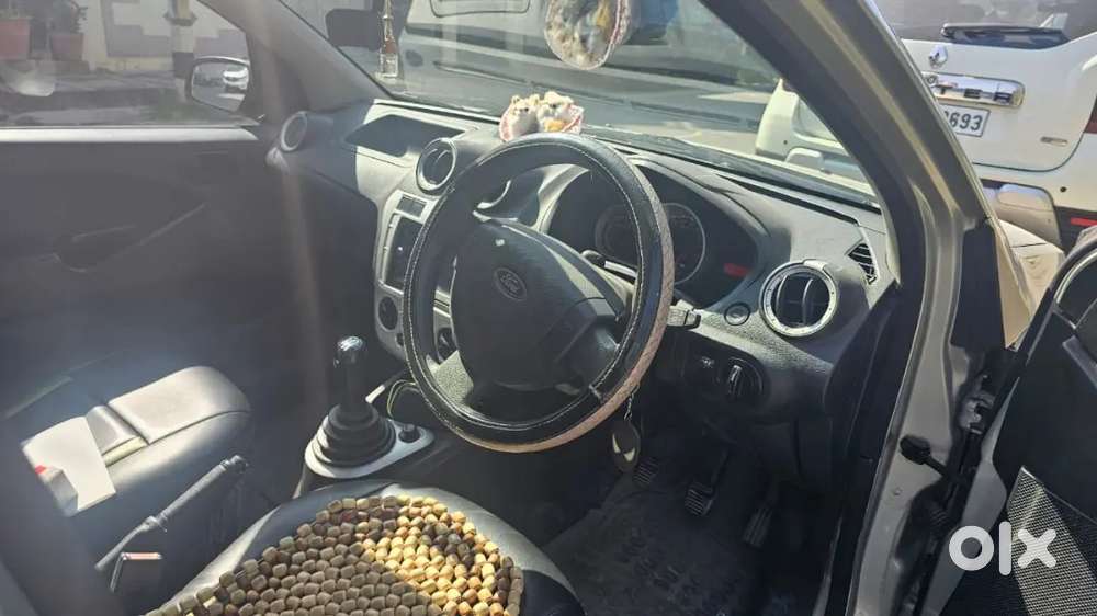Ford Figo Petrol Lxi 2012