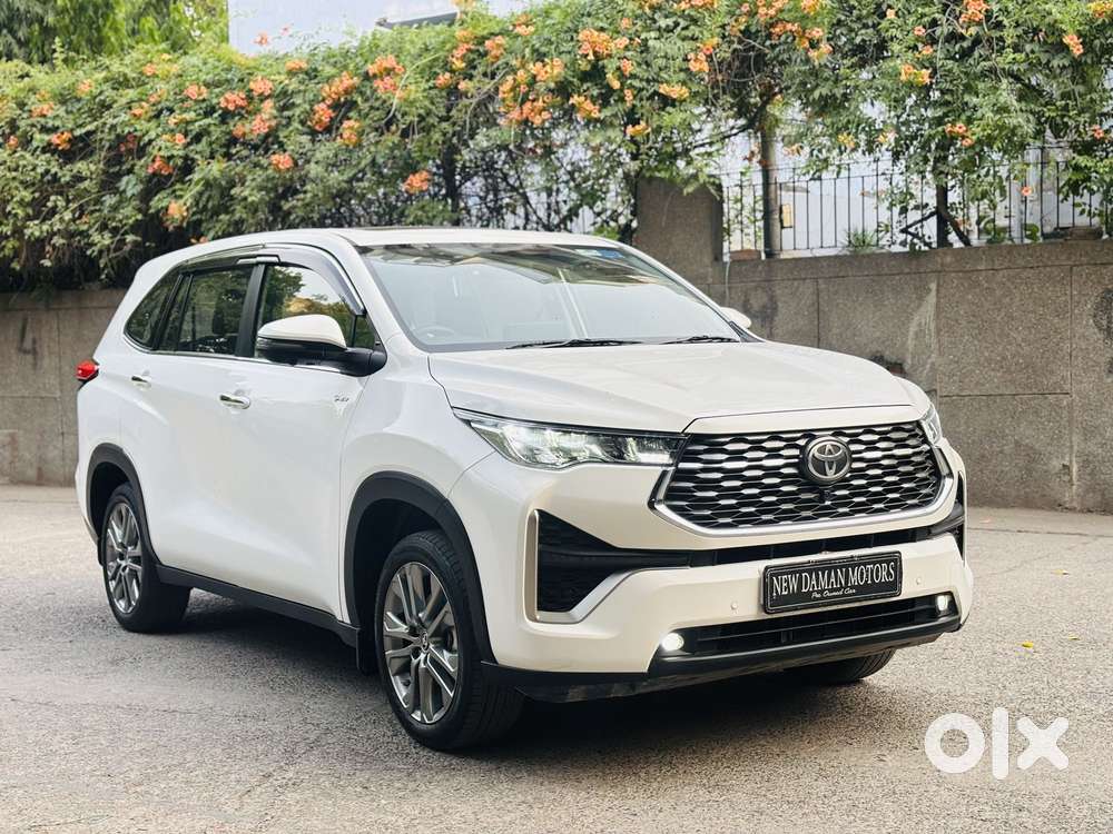 Toyota Innova Hycross 2.0 Zx Hybrid 7 Str, 2025, Petrol