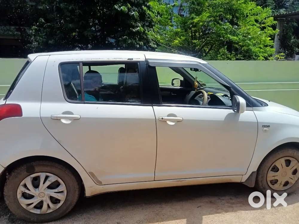 Maruti Suzuki Swift 2010 Diesel 130000 Km Driven