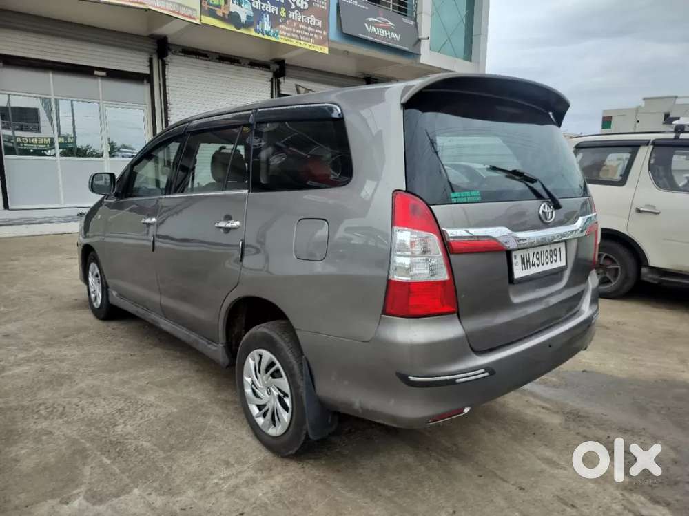 Toyota Innova 2.5 G (diesel) 8 Seater Bs Iv, 2016, Diesel