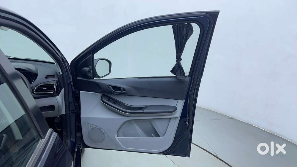 Tata Tiago 1.2 Revotron Xt Option, 2023, Petrol