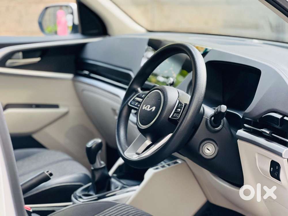 Kia Carens 1.4 Prestige 7 Str, 2022, Petrol