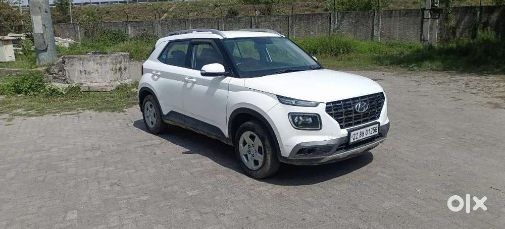 Hyundai Venue S 1.2 Petrol, 2022, Petrol