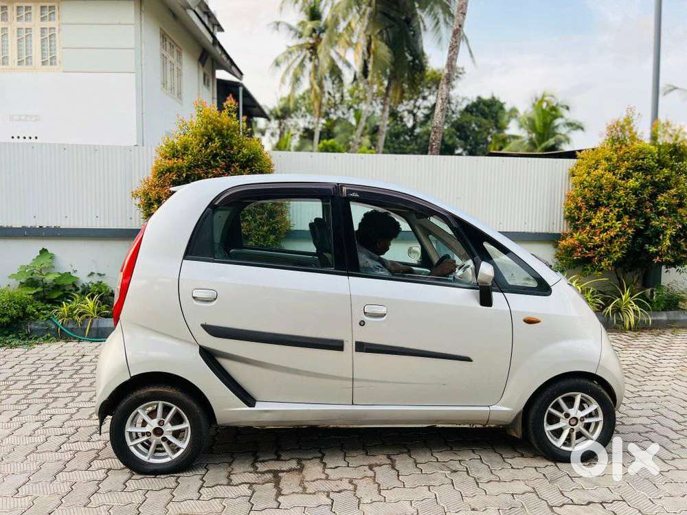 Tata Nano Xe, 2012, Petrol