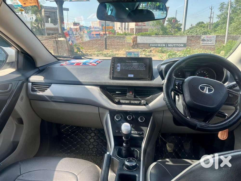 Tata Nexon 1.5 Revotorq Xm (s), 2018, Diesel