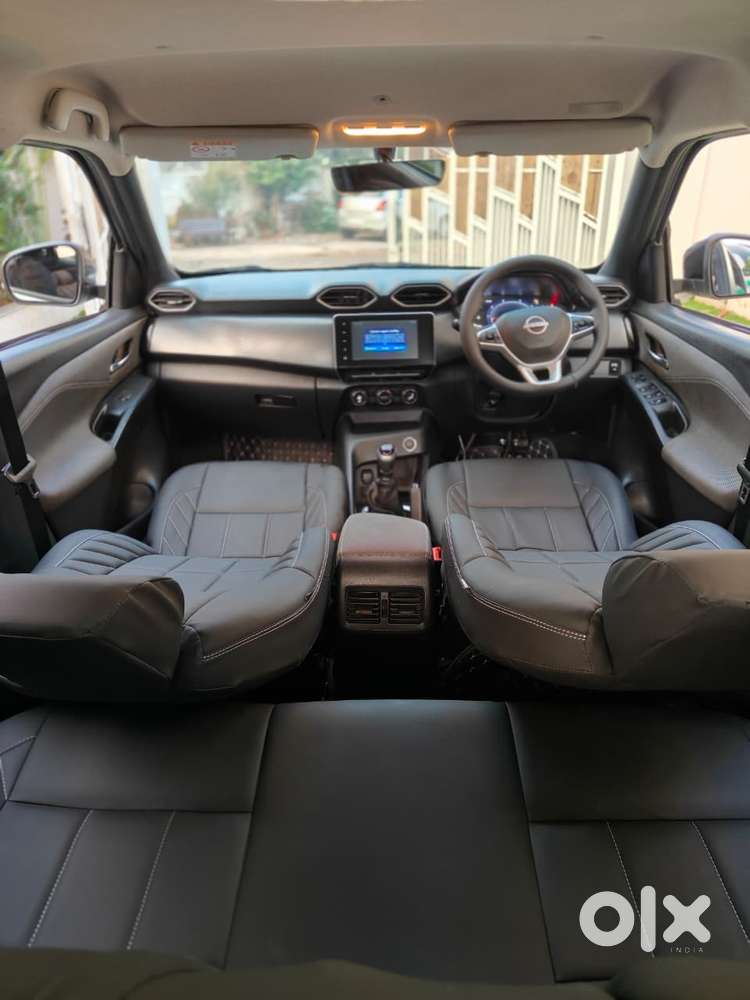 Nissan Magnite N-connecta Mt, 2025, Petrol