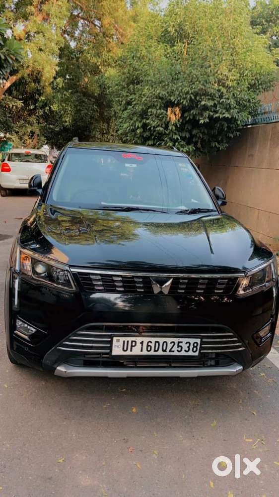 Mahindra Petrol Manual 2023 Car