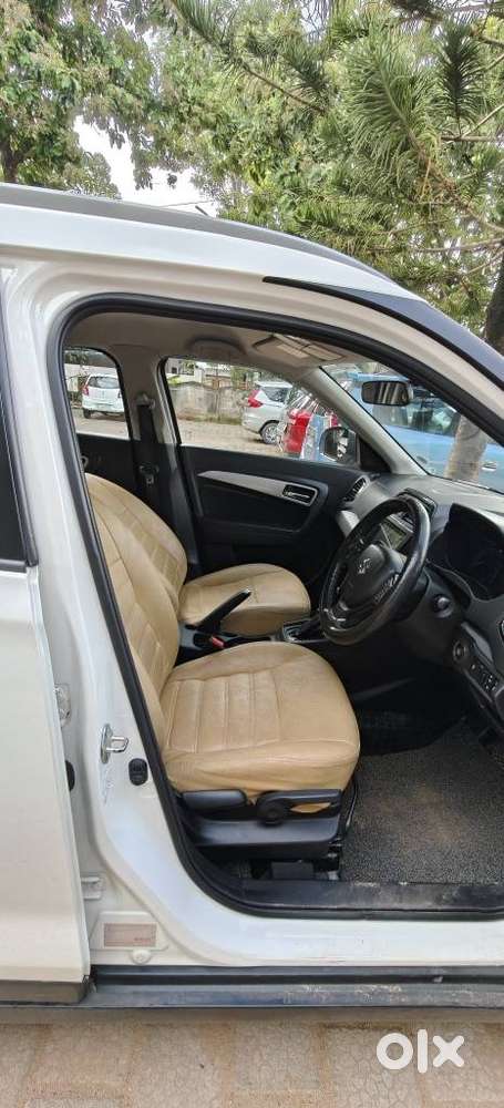 Maruti Suzuki Brezza 1.5 Zxi At Smart Hybrid, 2020, Petrol