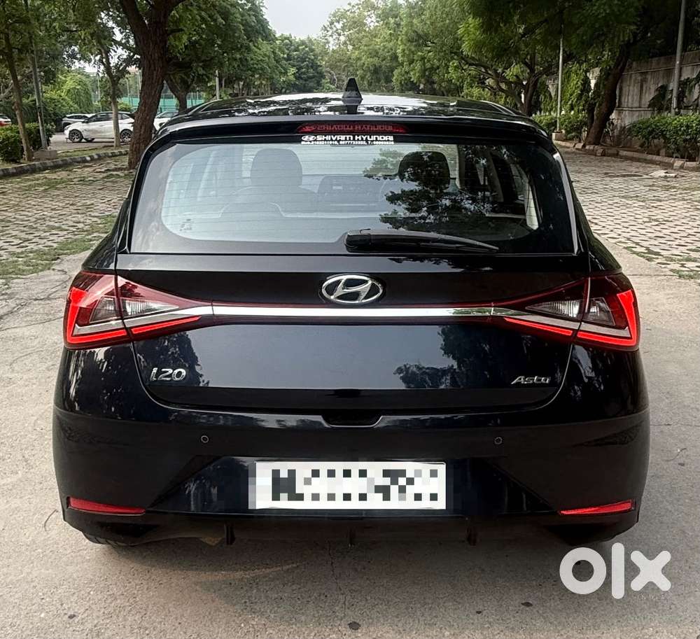 Hyundai I20 Asta (o) 1.2 Mt, 2023, Petrol