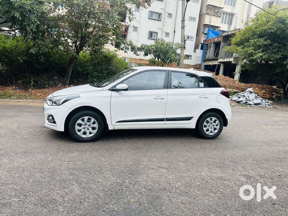 Hyundai I20 Sportz 1.2 Bs-iv, 2018, Petrol