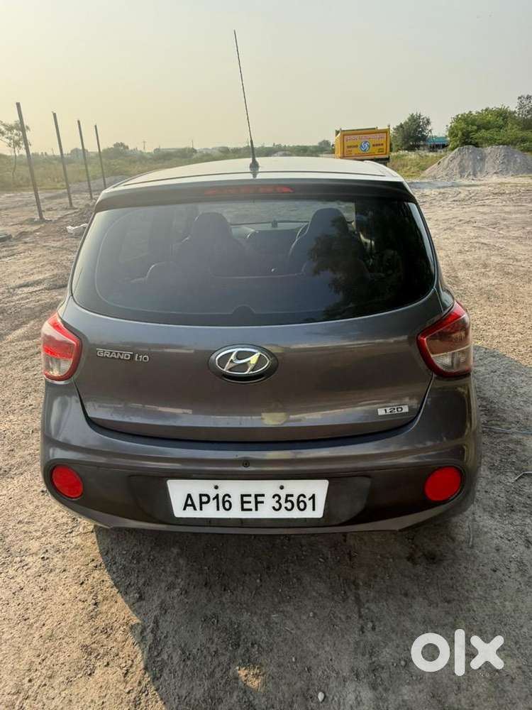 Hyundai Grand I10 2017 Diesel 98000 Km Driven