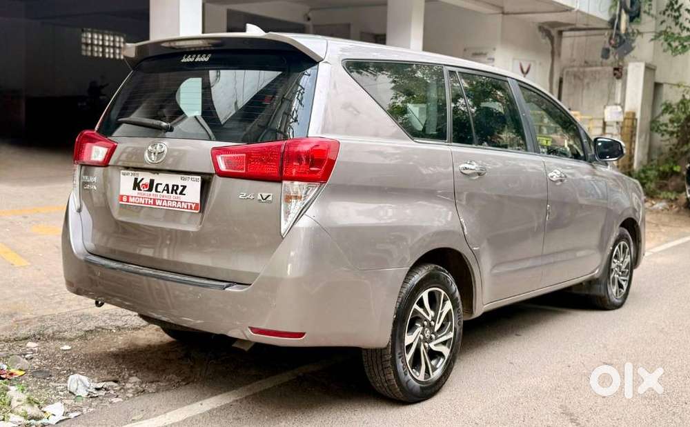 Toyota Innova Crysta 2.4 V, 2025, Diesel