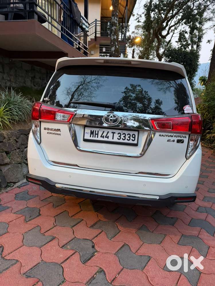 Toyota Innova Crysta 2021