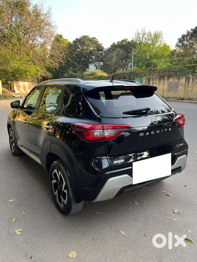 Nissan Magnite 1.0 Xv Premium, 2022, Petrol