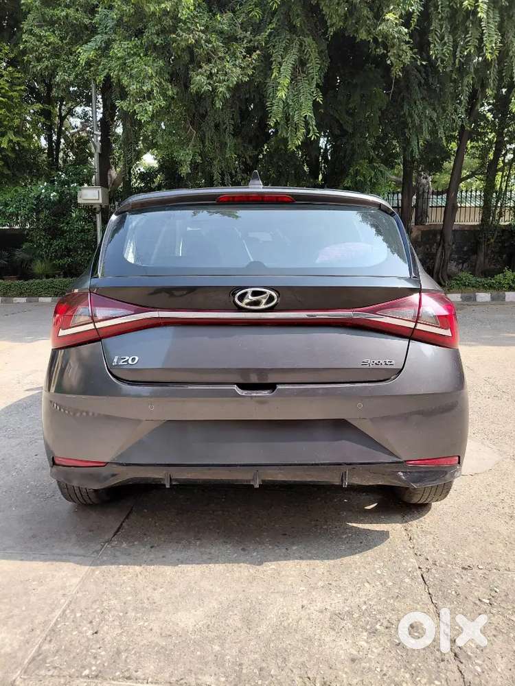 Hyundai New I20 Sportz 1.2 Ivt Automatic &ndash; 2021 | Delhi Registered