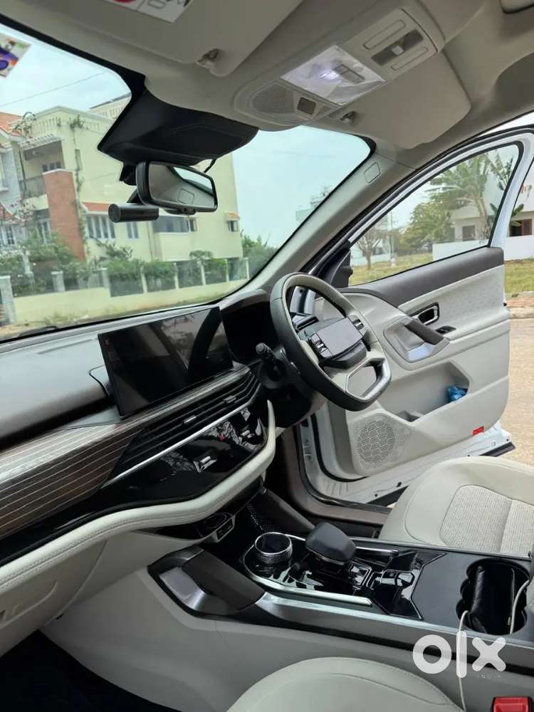Tata Safari 2025 Diesel 32000 Km Driven