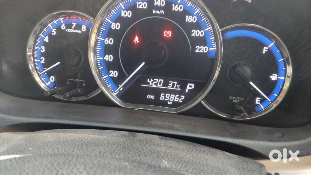 Toyota Yaris J Cvt, 2018, Petrol