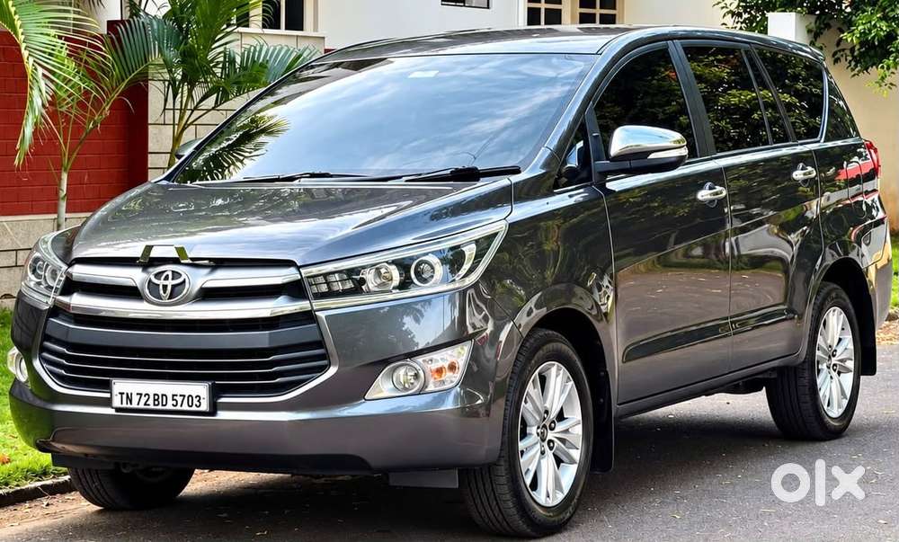 Toyota Innova Crysta 2.8z Automatic, 2016, Diesel