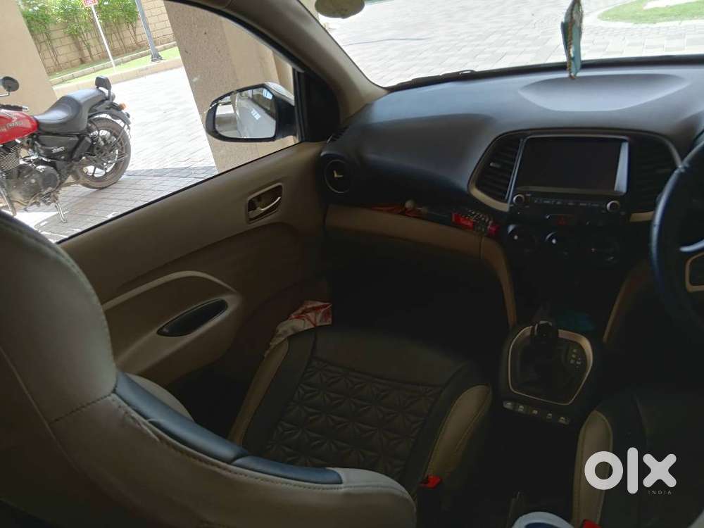 First-owner Hyundai Santro Sportz *(automatic)