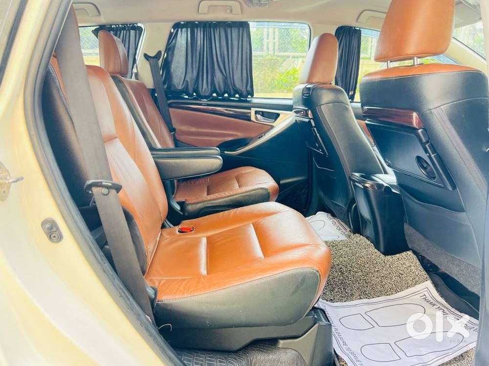Toyota Innova Crysta 2.8 Zx At 7 Seater, 2017, Diesel