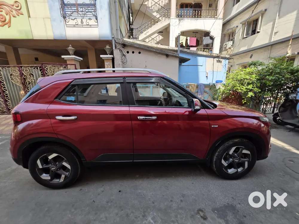 Hyundai Venue 2019 Petrol Well Maintained