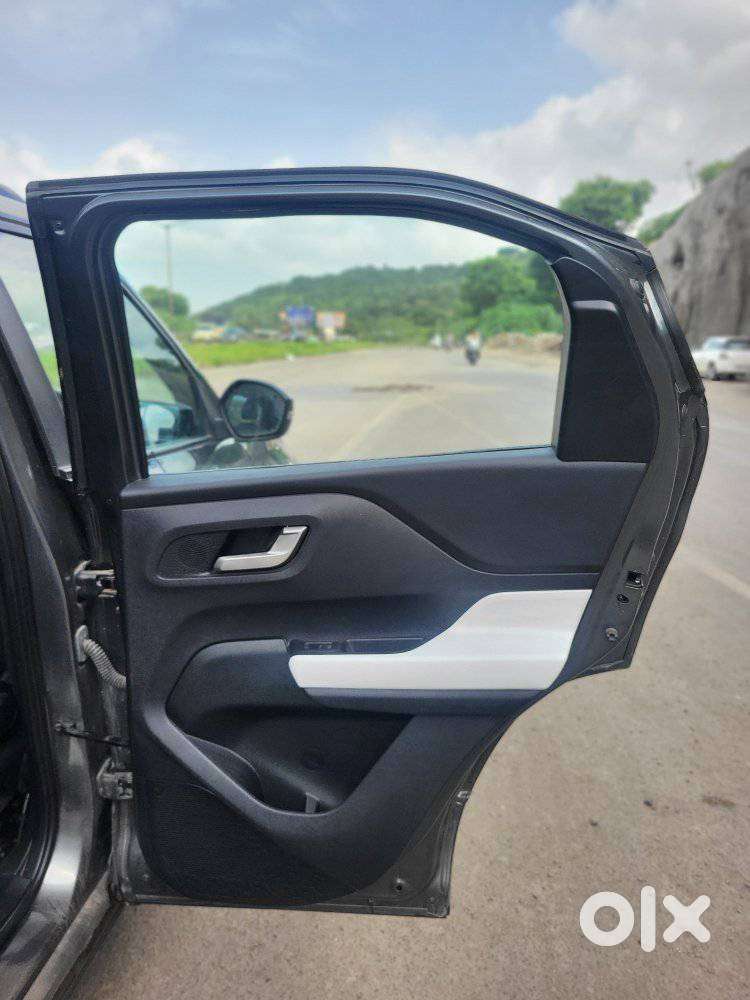 Tata Punch 1.2 Revotron Creative Dual Tone, 2024, Petrol