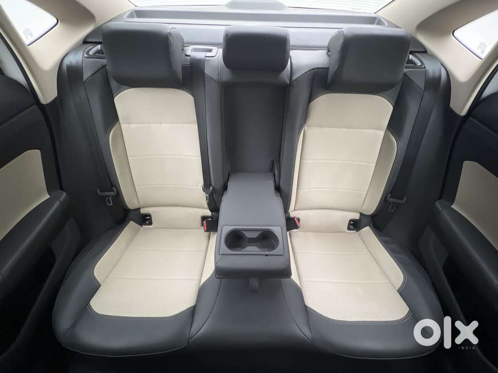 Skoda Slavia Style 1.0l Tsi At, 2022, Petrol