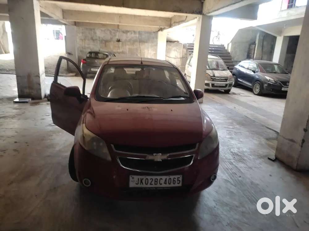 Power Steering
Power Windows (front & Rear)