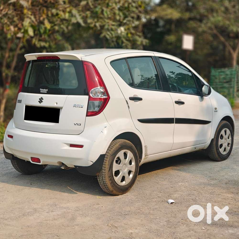 Maruti Suzuki Ritz Vxi, 2013, Petrol