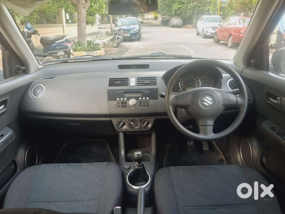 Maruti Suzuki Swift Vxi + Manual, 2010, Petrol