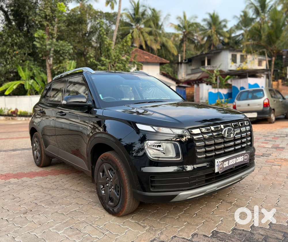 Hyundai Venue 1.0 Sx (o) Turbo Dual Tone, 2024, Petrol