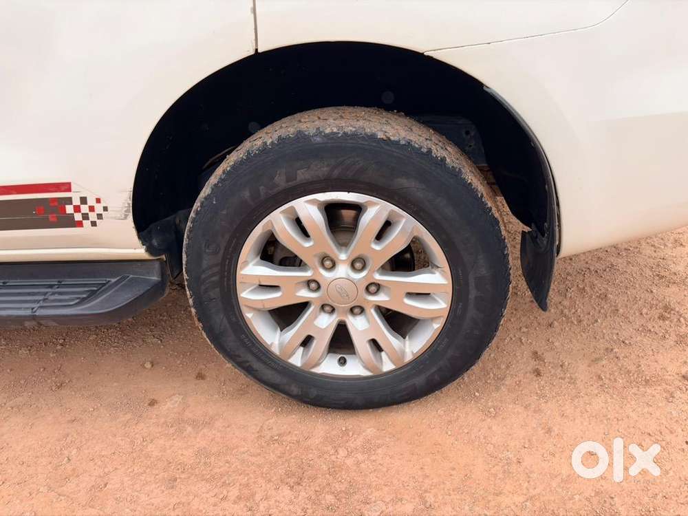Ford Endeavour 2016 Diesel Well Maintained