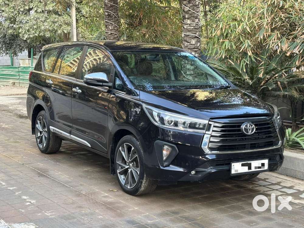 Toyota Innova Crysta
