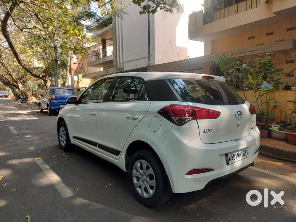 Hyundai Elite I20 Sportz (o) 1.2, 2014, Petrol