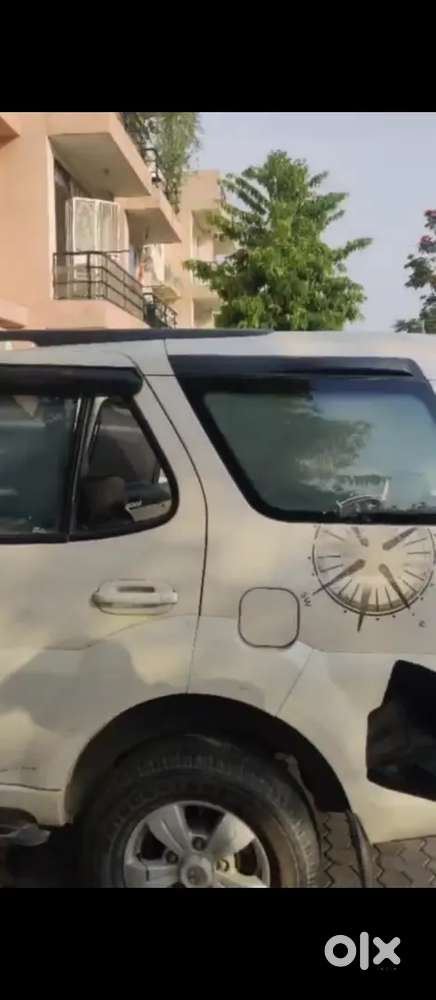 Tata Safari Storme 2014