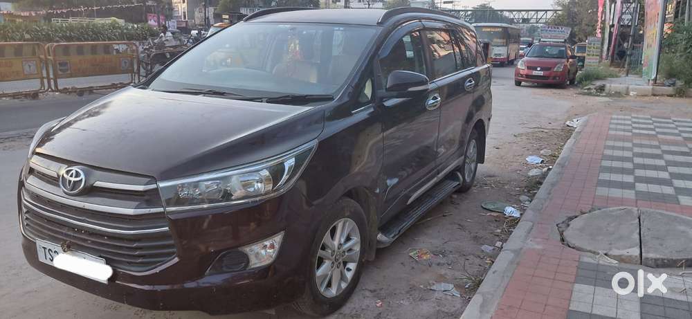 Toyota Innova Crysta 2.4 G Mt 8s, 2016, Diesel