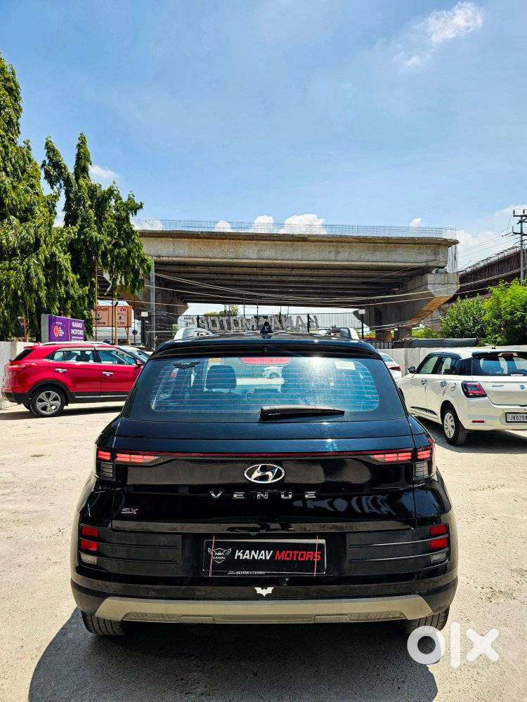 Hyundai Venue [2022-ongoing] 1.5 Crdi Sx, 2023, Diesel