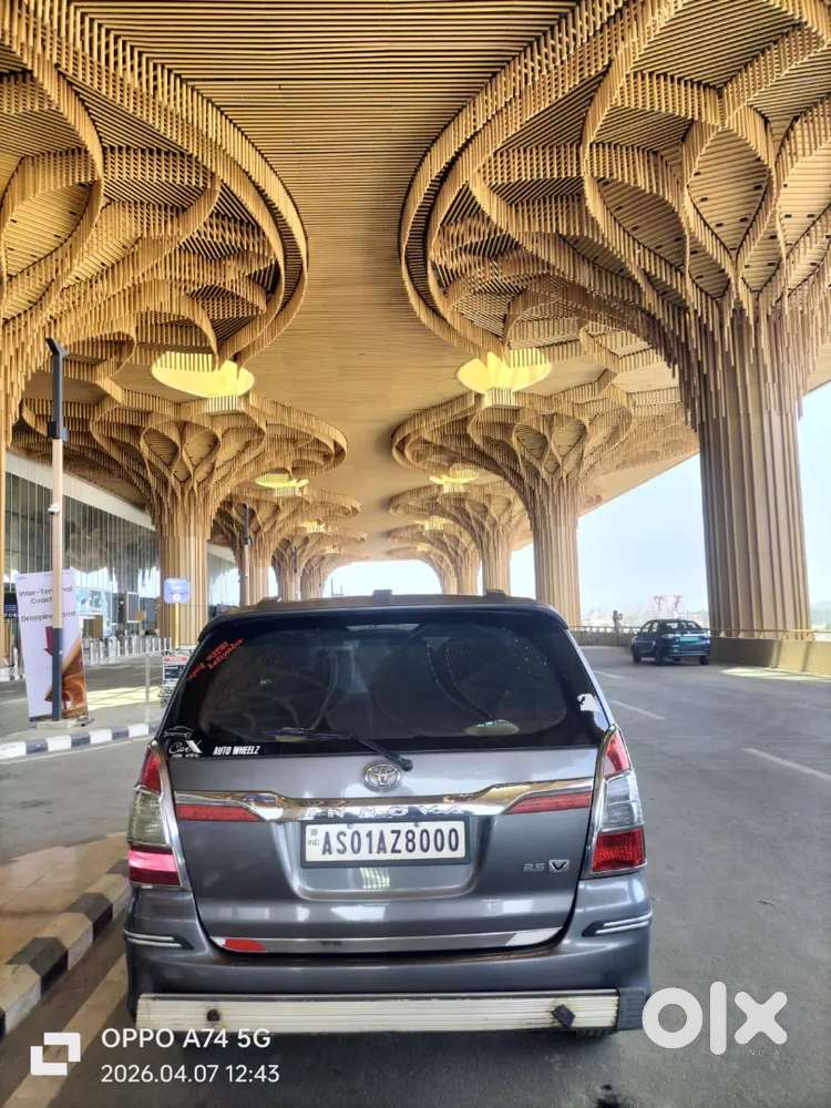 Toyota Innova 2012