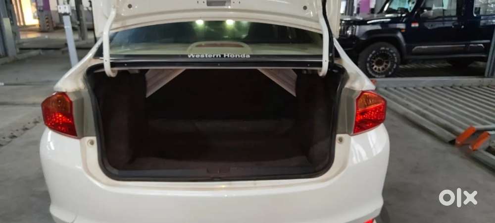 Honda City 1.5 V 4th Gen I-vtec Mt, 2016, Petrol