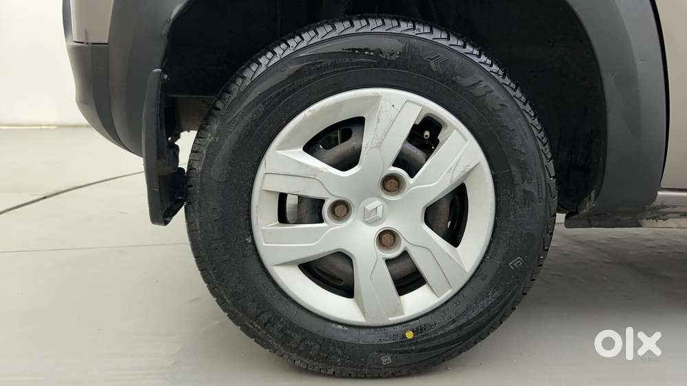 Renault Kwid 2019-ongoing 1.0 Rxt Amt (o), 2018, Petrol