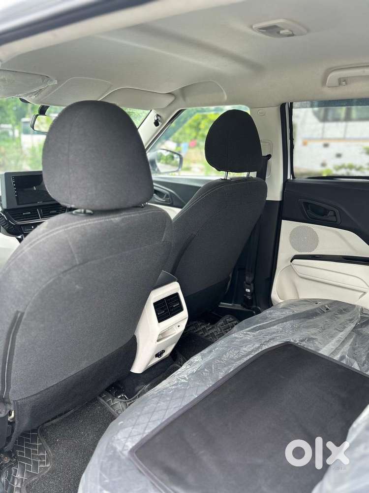 Mahindra Xuv 3xo Mx3, 2025, Petrol