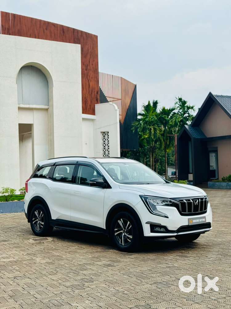 Mahindra Xuv700 2.0 Ax 5 Petrol Mt 7 Str, 2022, Petrol