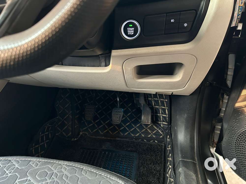 Tata Altroz Petrol Looking For Serious Buyer