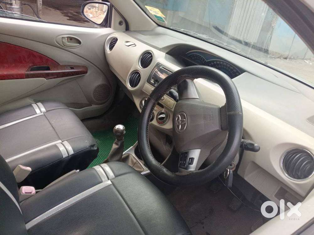 Toyota Etios 2010-2012 V, 2013, Petrol