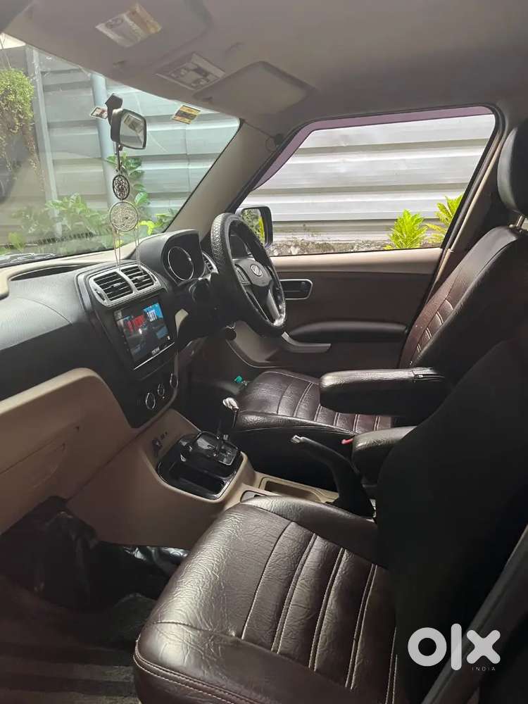 Mahindra Tuv 300 2019
