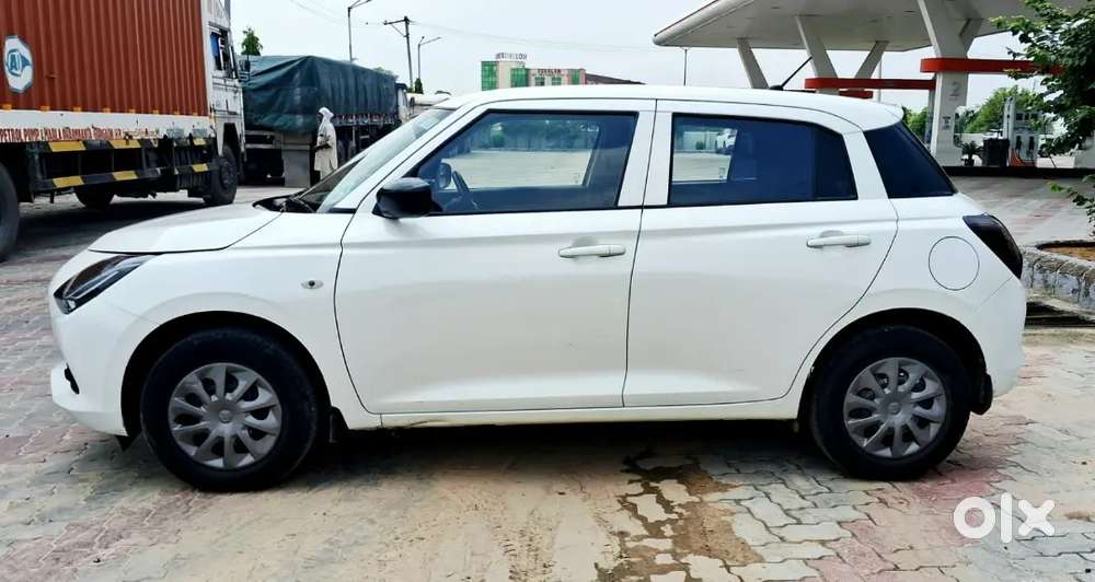 Maruti Suzuki Swift 2025 Lxi Optional-o